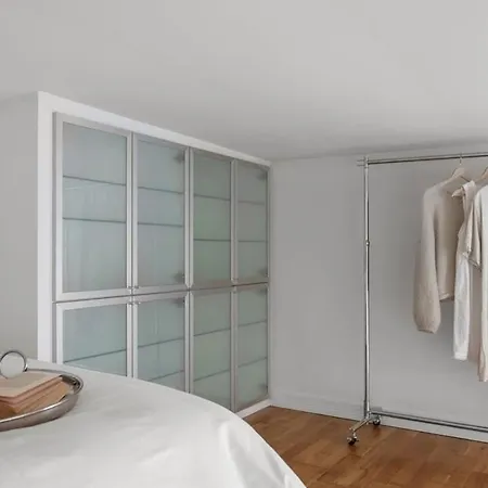 Modern And Airy In Center דירה ברגן