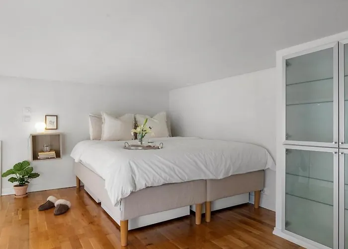 Modern And Airy In Center